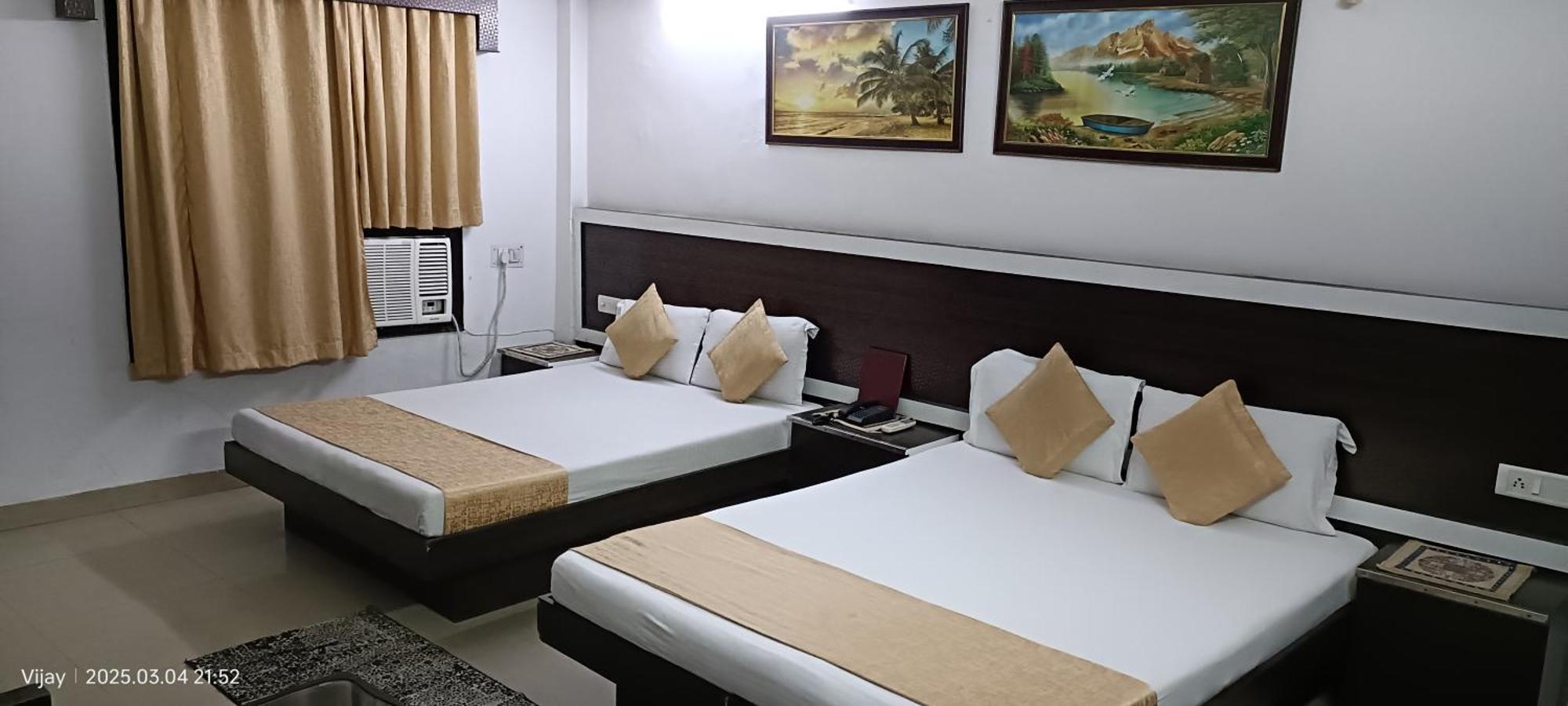 Su Shree Continental 5 Minutes Walk From Railway Station New Delhi