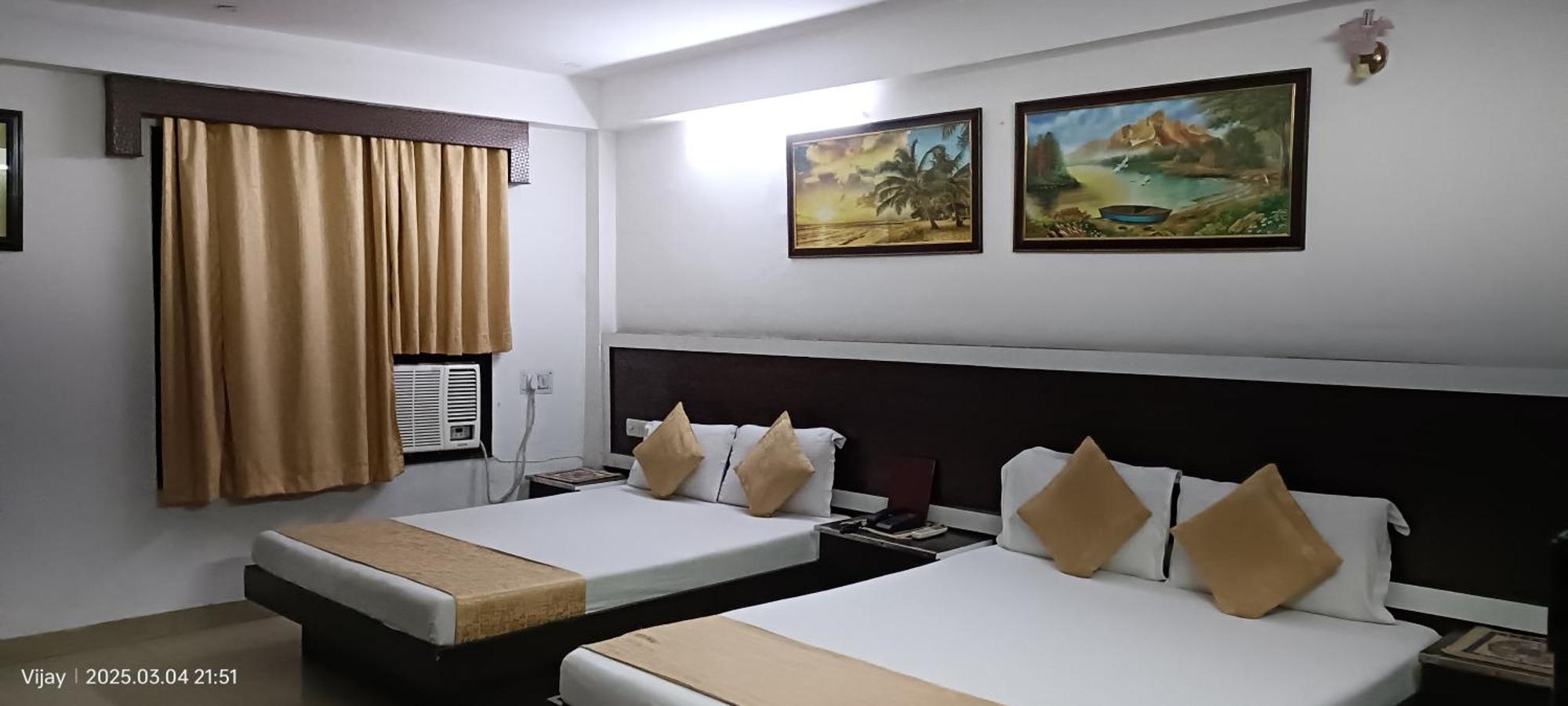 Su Shree Continental 5 Minutes Walk From Railway Station Hotel 3*